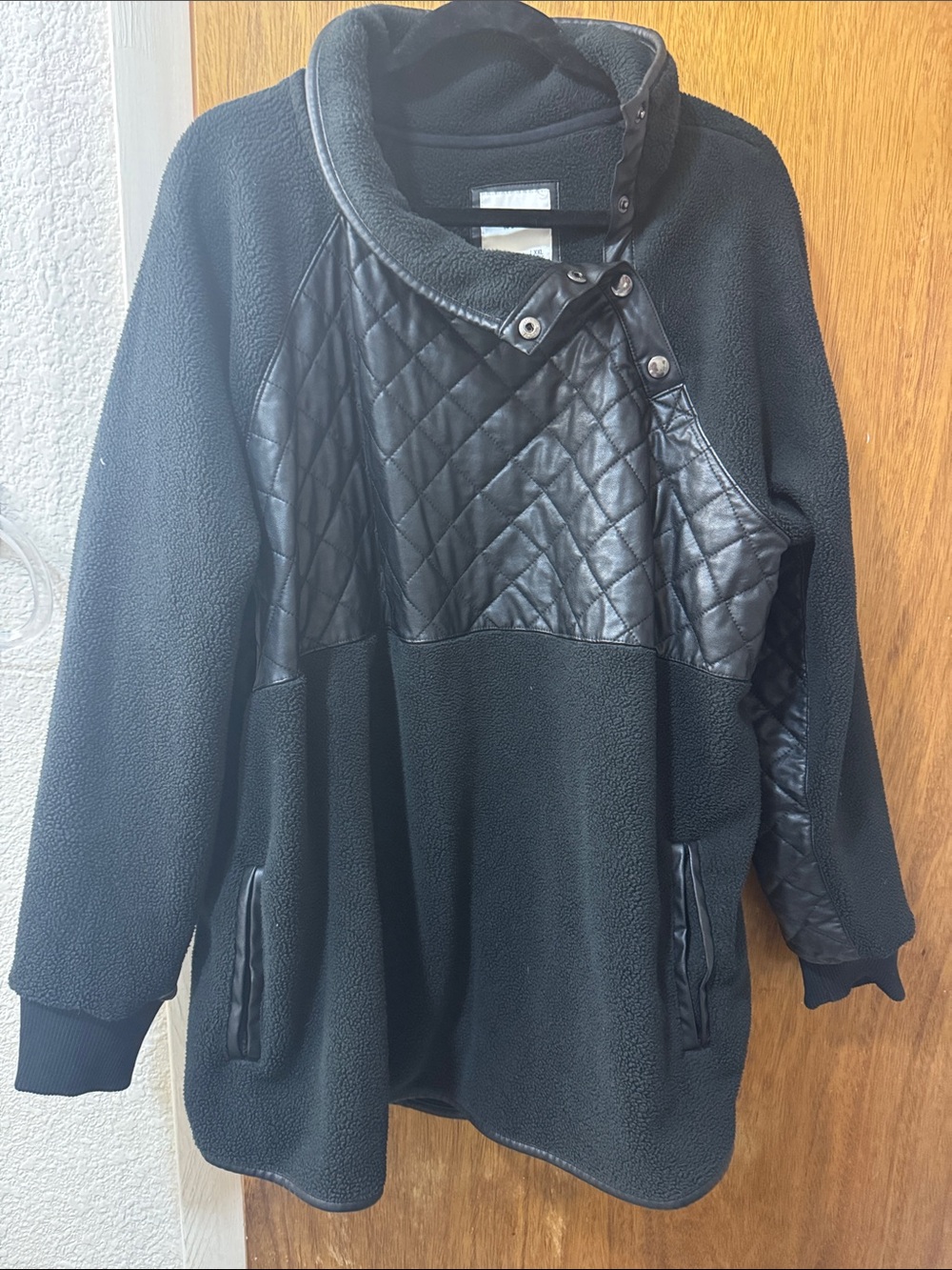 Abercrombie & Fitch Black Quilted-Panel Teddy Jacket